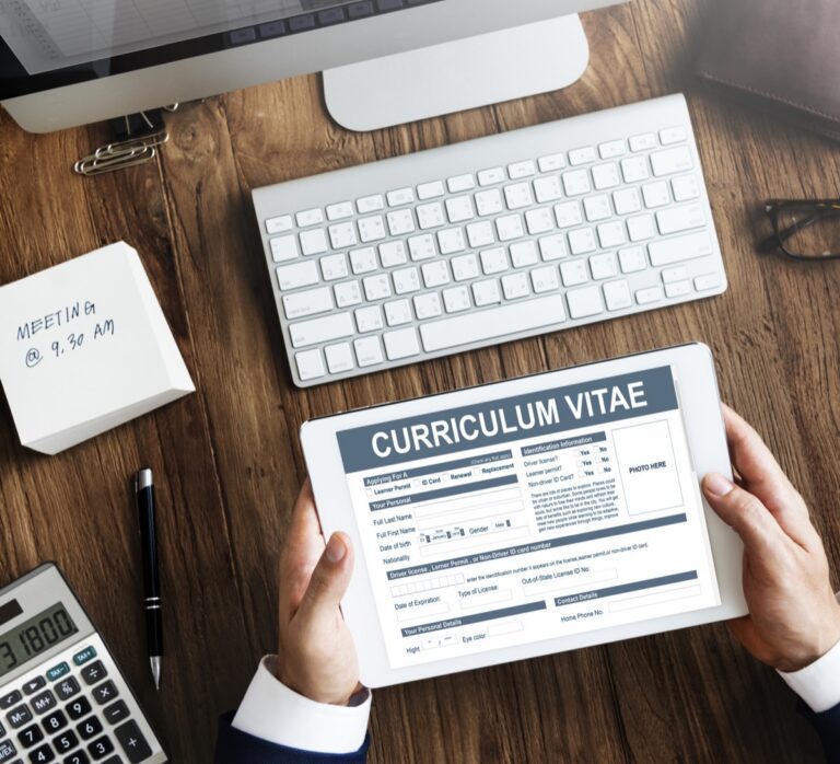 Conceito de curriculo e candidatura a vaga de emprego